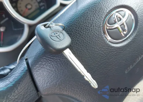 2005 Toyota 4Runner Sr5 V6 z USA, uszkodzony, nr VIN JTEBU14R658043046